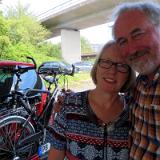 1907G 123 Zurueck am Auto in Koblenz